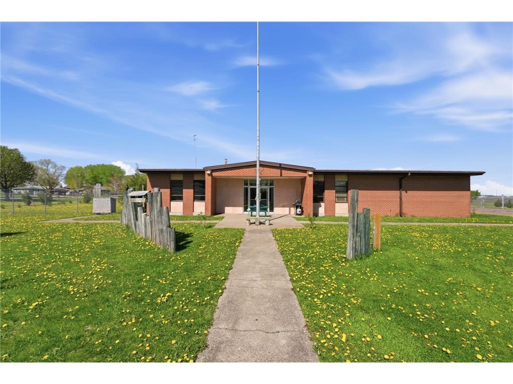 612 N Brown Street Winthrop MN 55396 7077575 image23