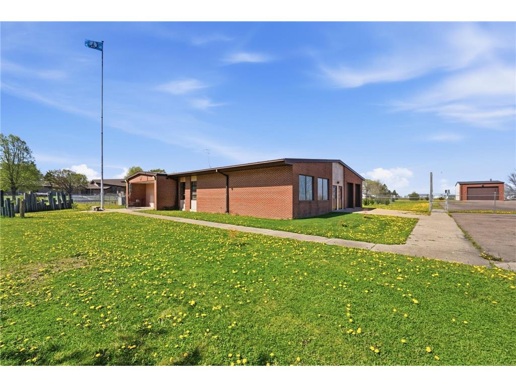 612 N Brown Street Winthrop MN 55396 7077575 image25