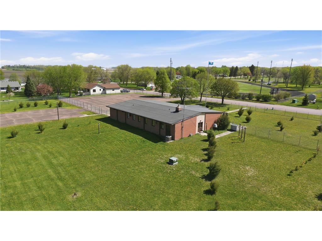 612 N Brown Street Winthrop MN 55396 7077575 image27