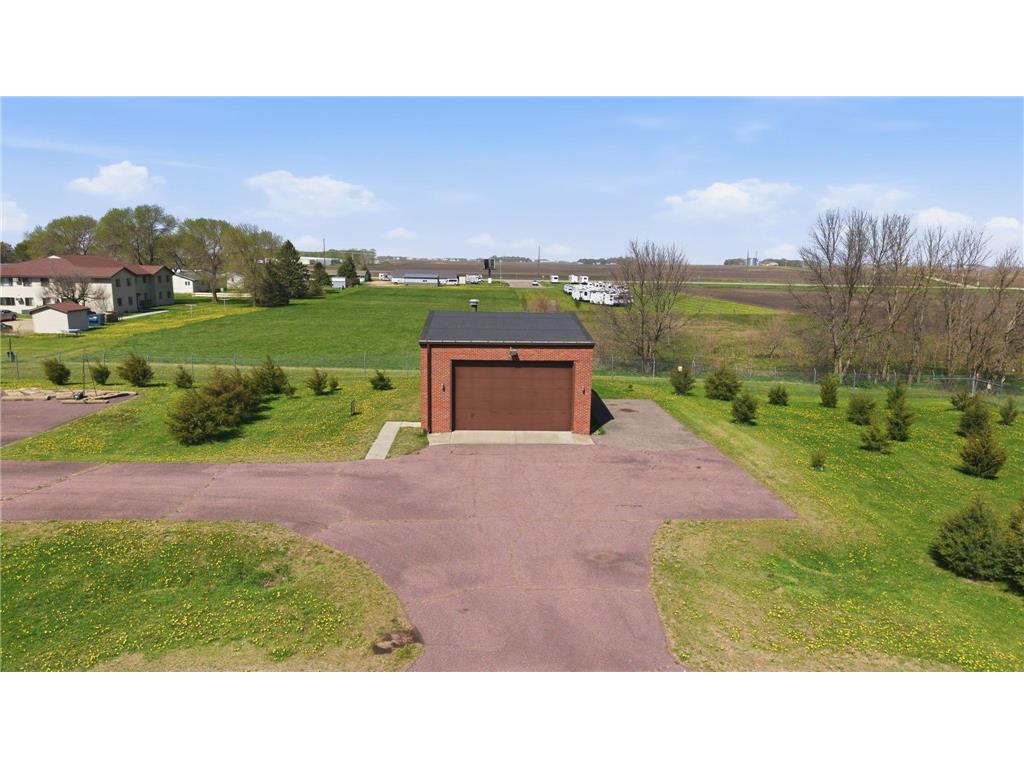 612 N Brown Street Winthrop MN 55396 7077575 image31