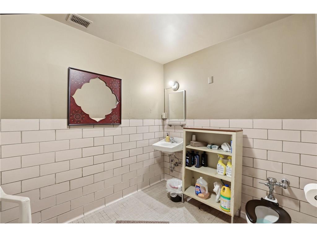 612 N Brown Street Winthrop MN 55396 7077575 image8