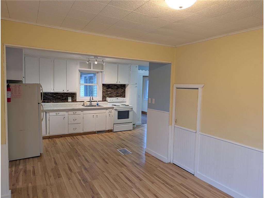 612 Railroad Street SE Bemidji MN 56601 7063056 image5