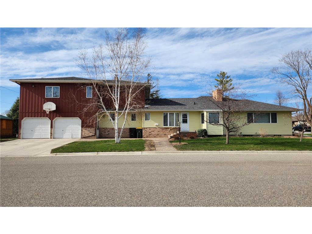 612 S 11th Street, Olivia, MN, 56277 MLS 6362105 Edina Realty