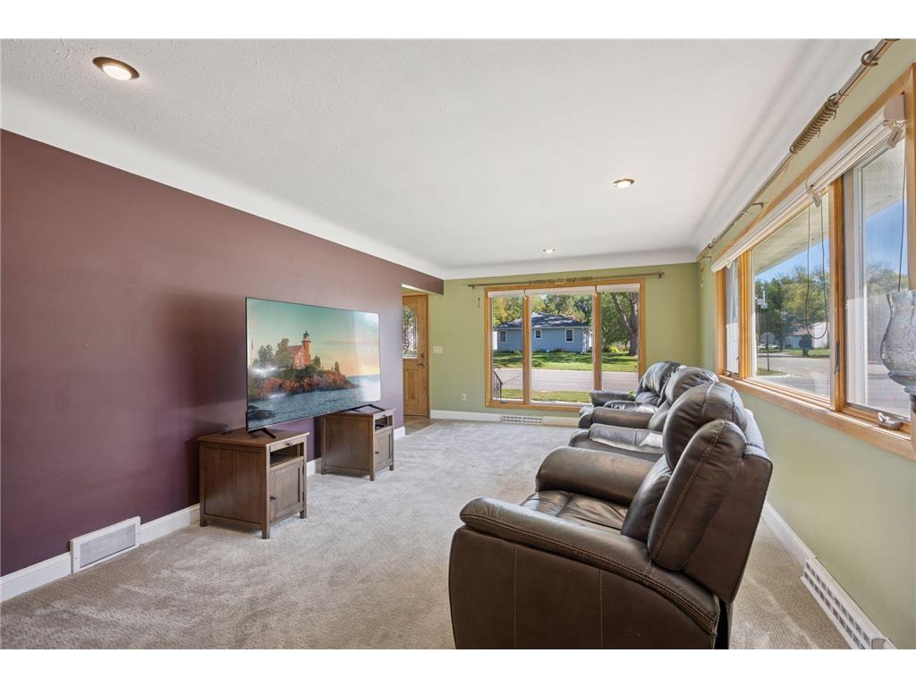 612 S 11th Street Olivia MN 56277 7004634 image8