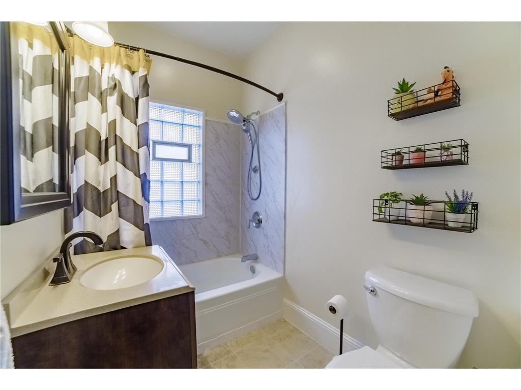 612 W Brooks Street Arlington MN 55307 7061399 image10