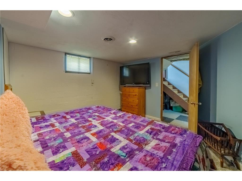 612 W Brooks Street Arlington MN 55307 7061399 image21