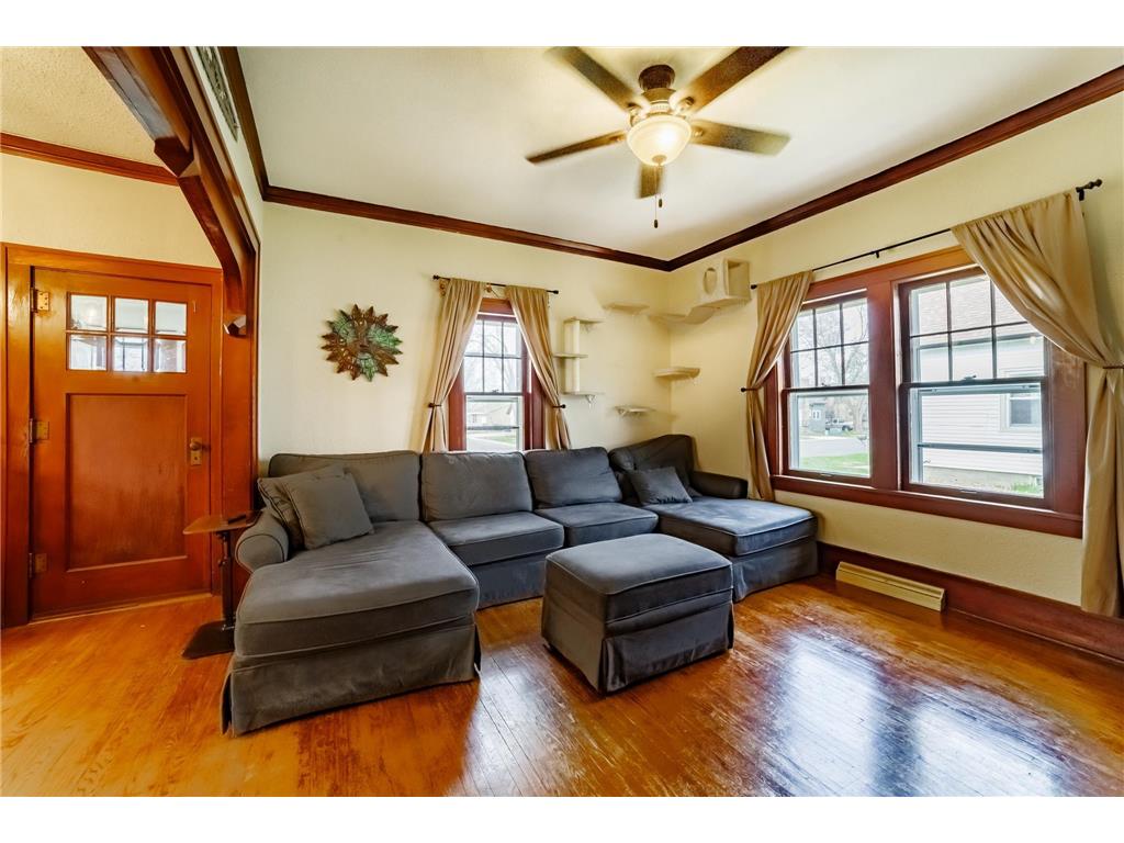 612 W Brooks Street Arlington MN 55307 7061399 image5