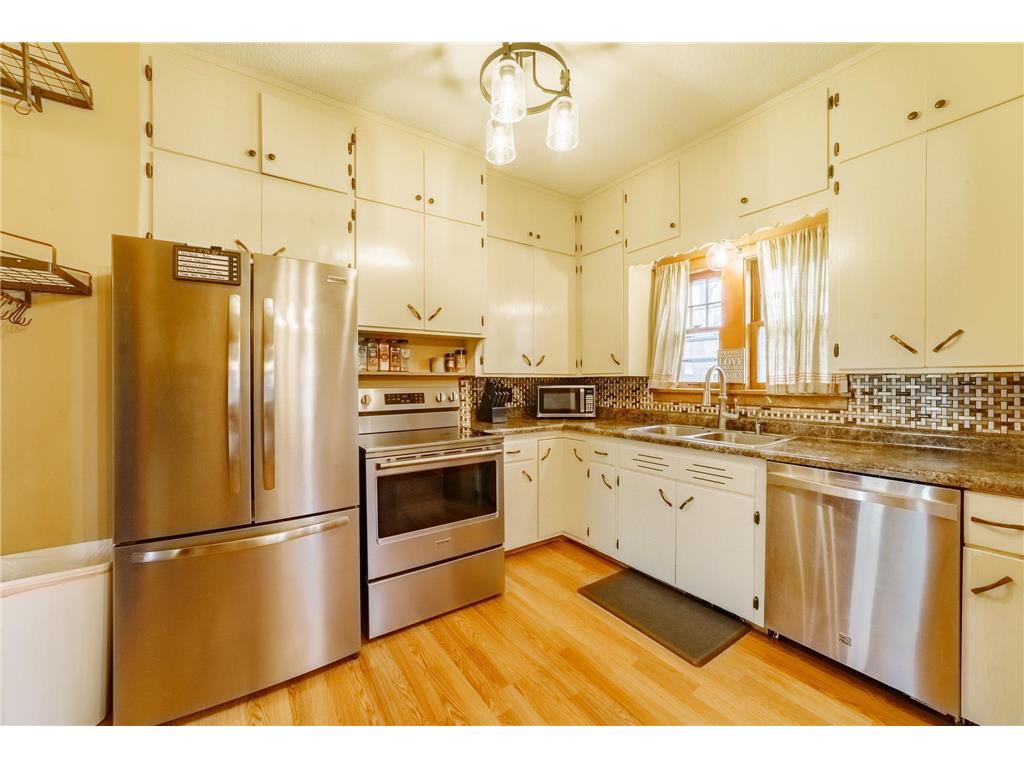 612 W Brooks Street Arlington MN 55307 7061399 image8