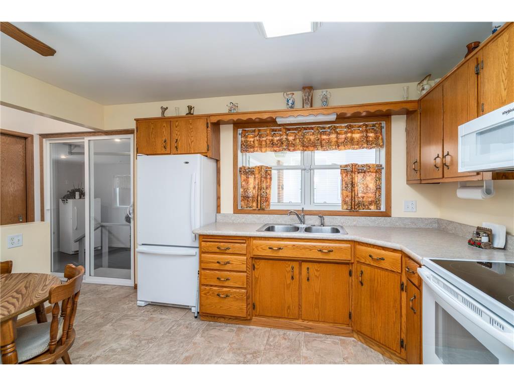 612 Walsh Street Crookston MN 56716 6761668 image6
