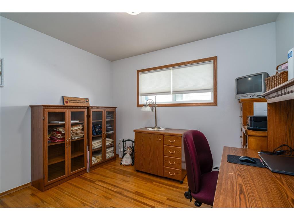 612 Walsh Street Crookston MN 56716 6761668 image9