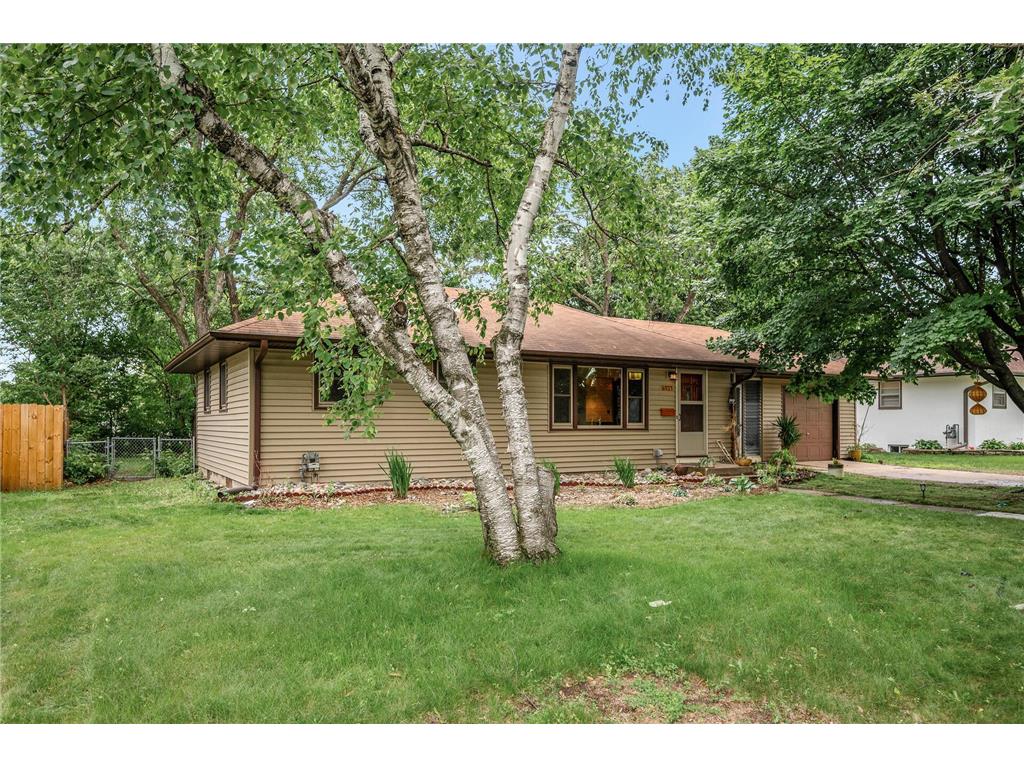 6121 Trinity Drive NE Fridley MN 55432 6742433 image1