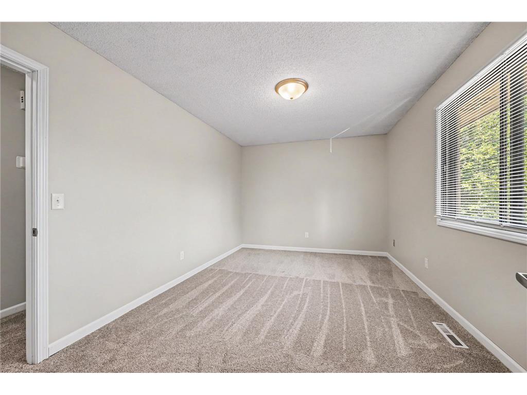 6123 78th Avenue N Brooklyn Park MN 55443 7097243 image14