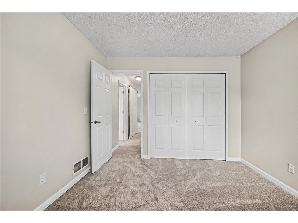 6123 78th Avenue N Brooklyn Park MN 55443 7097243 image16