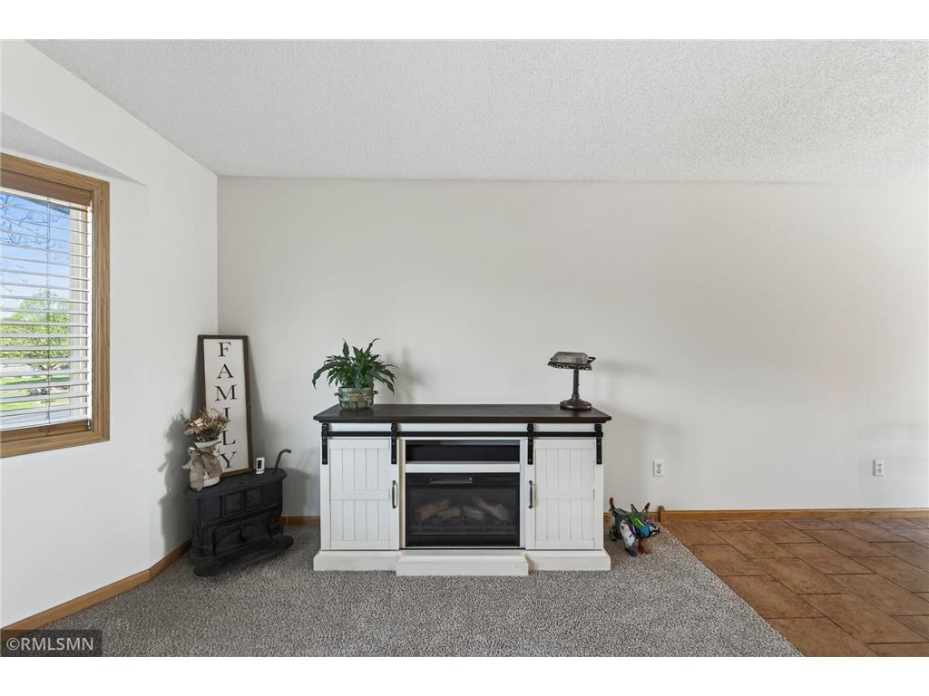6124 258th Street Wyoming MN 55092 7075135 image17