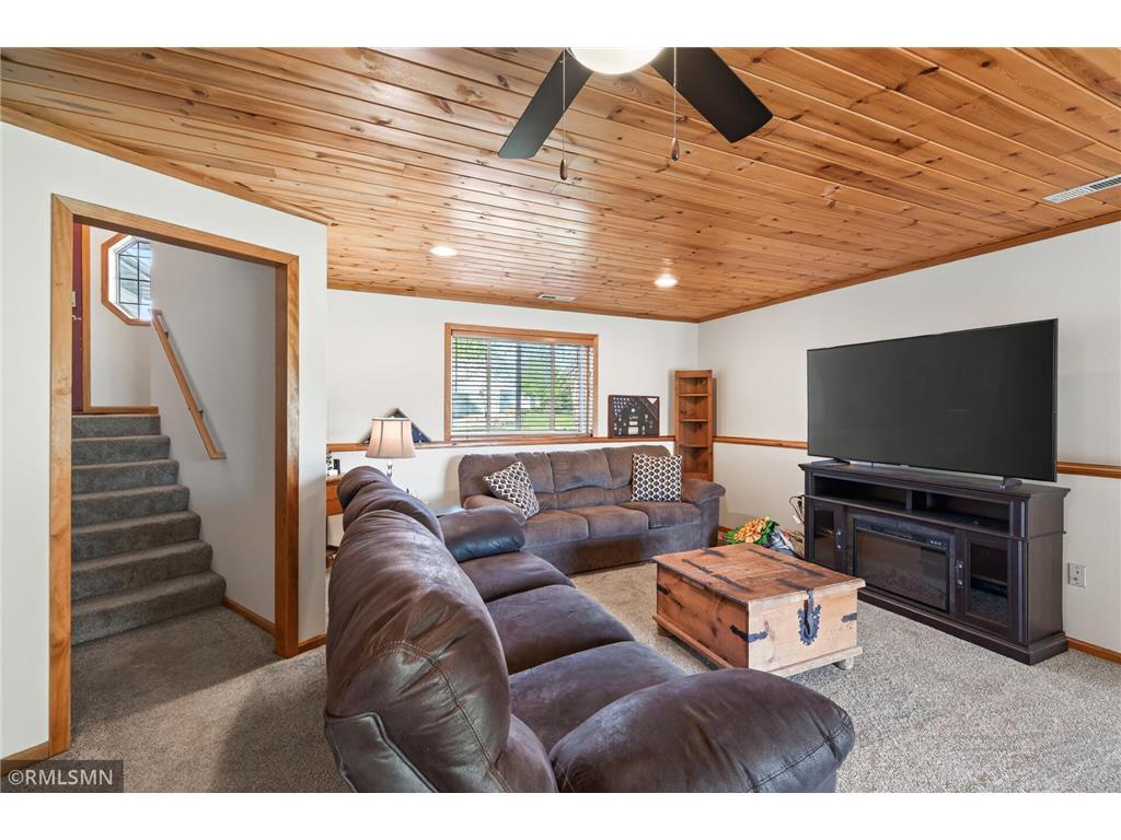6124 258th Street Wyoming MN 55092 7075135 image24