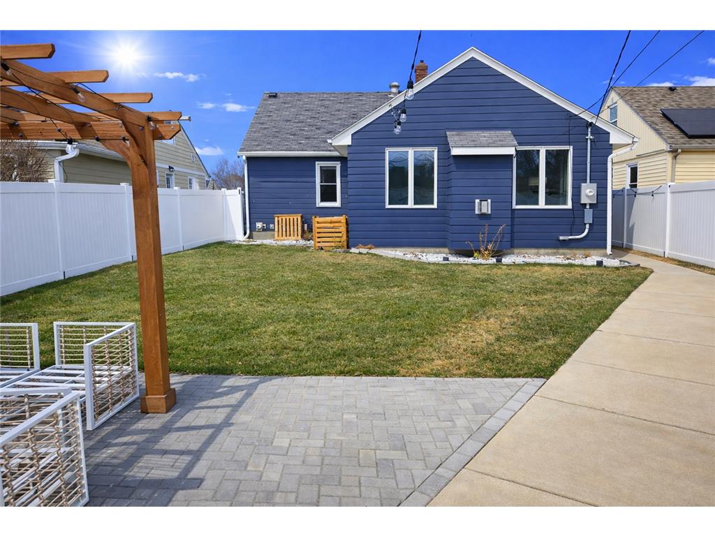 6124 Thomas Avenue S Minneapolis MN 55410 7039116 image3