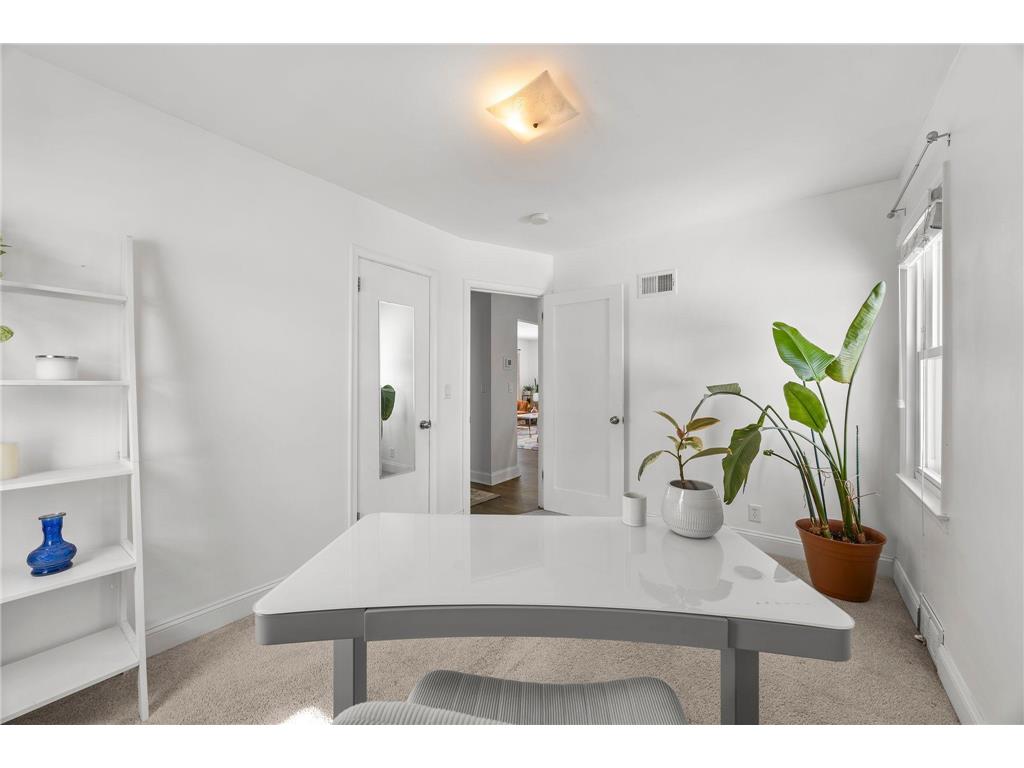 6124 Thomas Avenue S Minneapolis MN 55410 7039116 image30