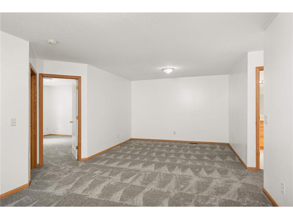 6127 32nd Avenue N Crystal MN 55422 7072267 image16