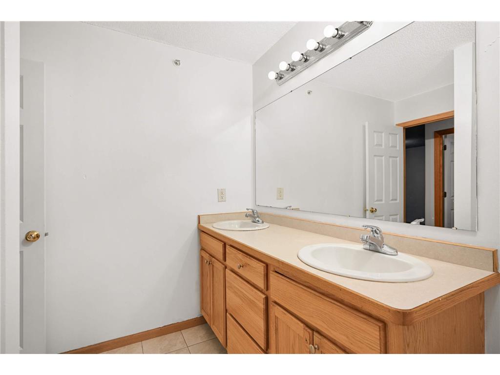 6127 32nd Avenue N Crystal MN 55422 7072267 image22