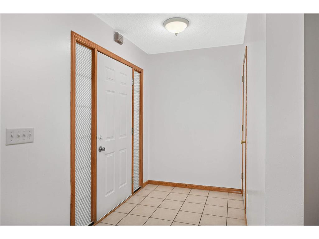 6127 32nd Avenue N Crystal MN 55422 7072267 image4