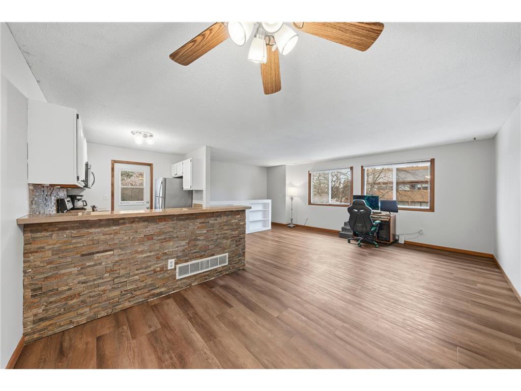 6129 78th Avenue N Brooklyn Park MN 55443 7020269 image5