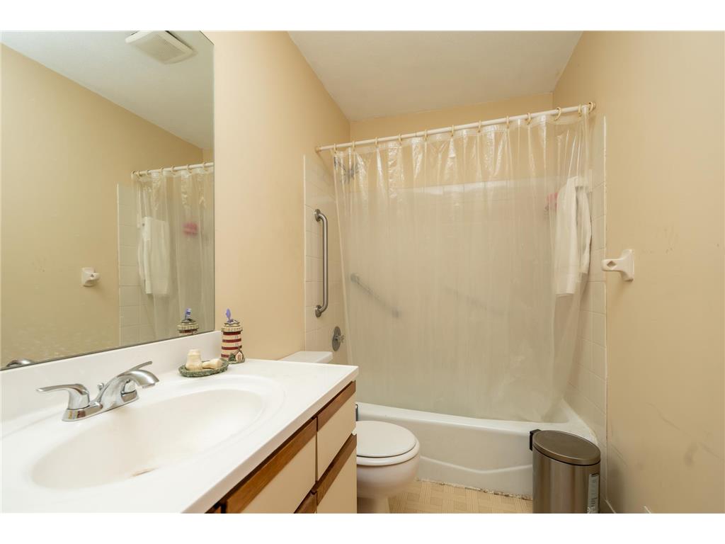 6129 Penn Avenue S Minneapolis MN 55419 6825830 image18