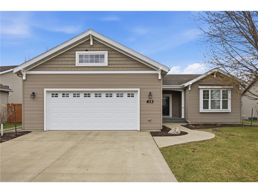 613 13th Avenue N Moorhead MN 56560 7052233 image1