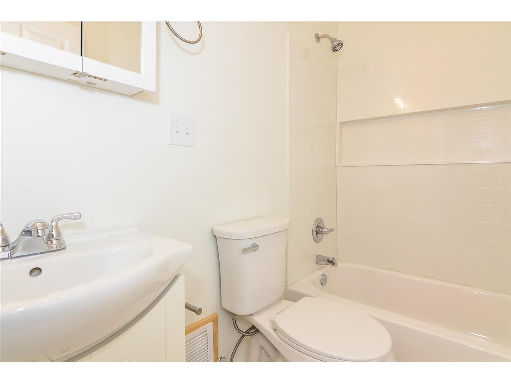 613 17th Avenue NE Minneapolis MN 55413 7078572 image15