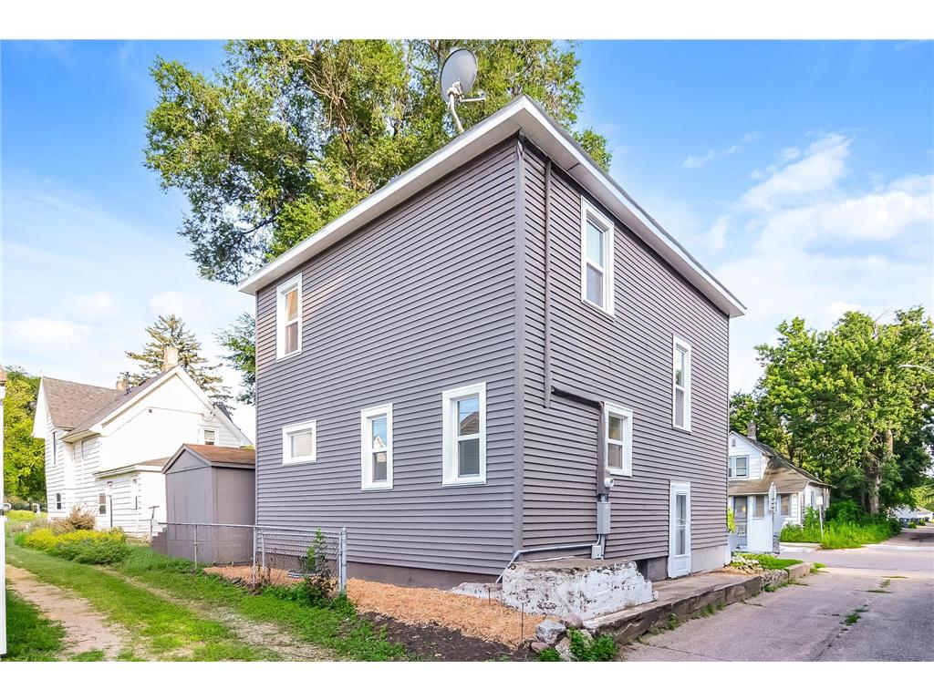 613 17th Avenue NE Minneapolis MN 55413 7078572 image16