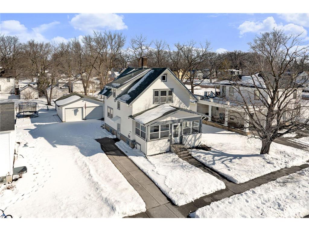613 4th Avenue SE Waseca MN 56093 7038427 image1