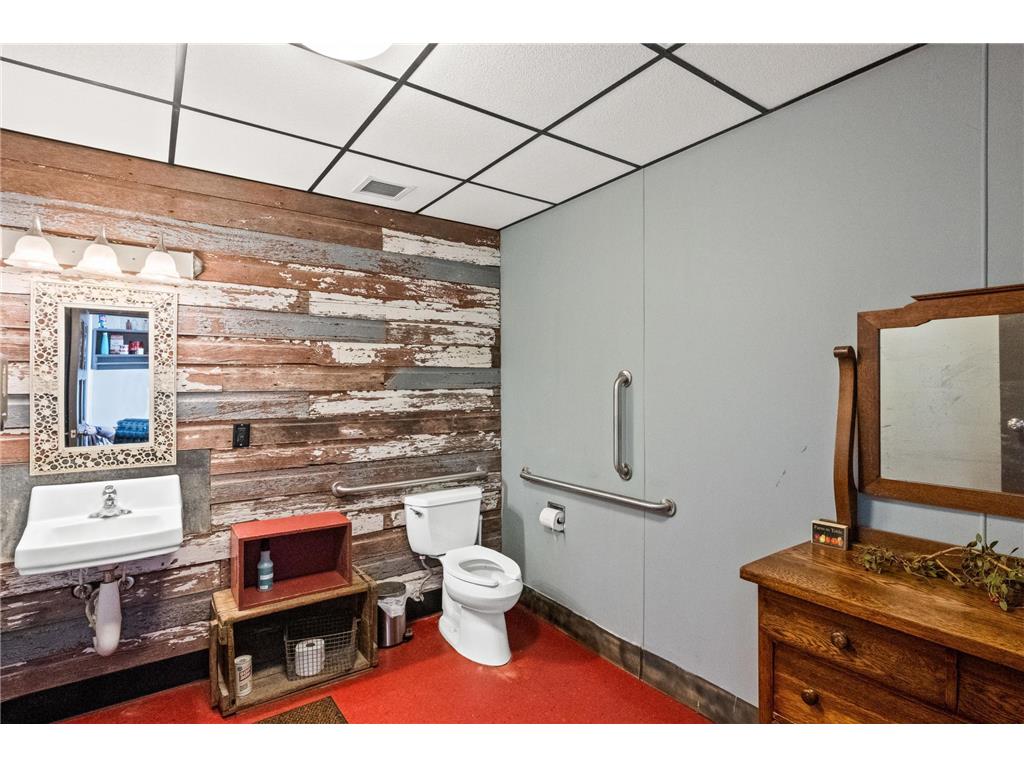 613 Broadway Street Alexandria MN 56308 6751276 image34