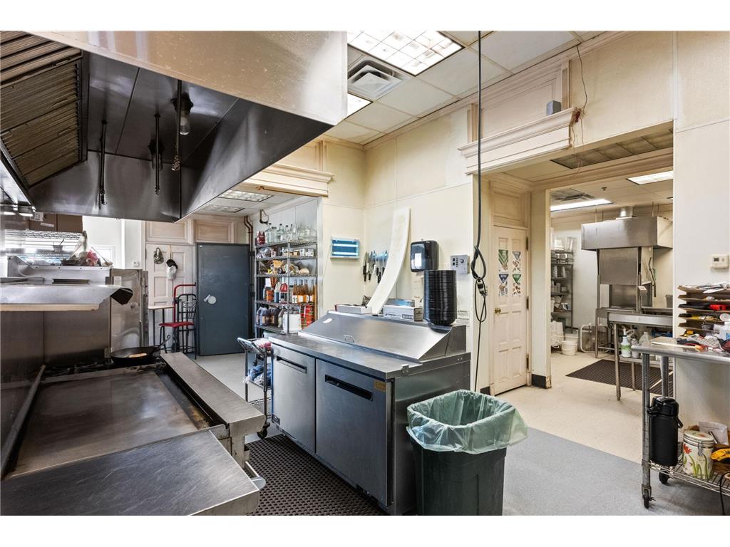 613 Broadway Street Alexandria MN 56308 6751276 image43