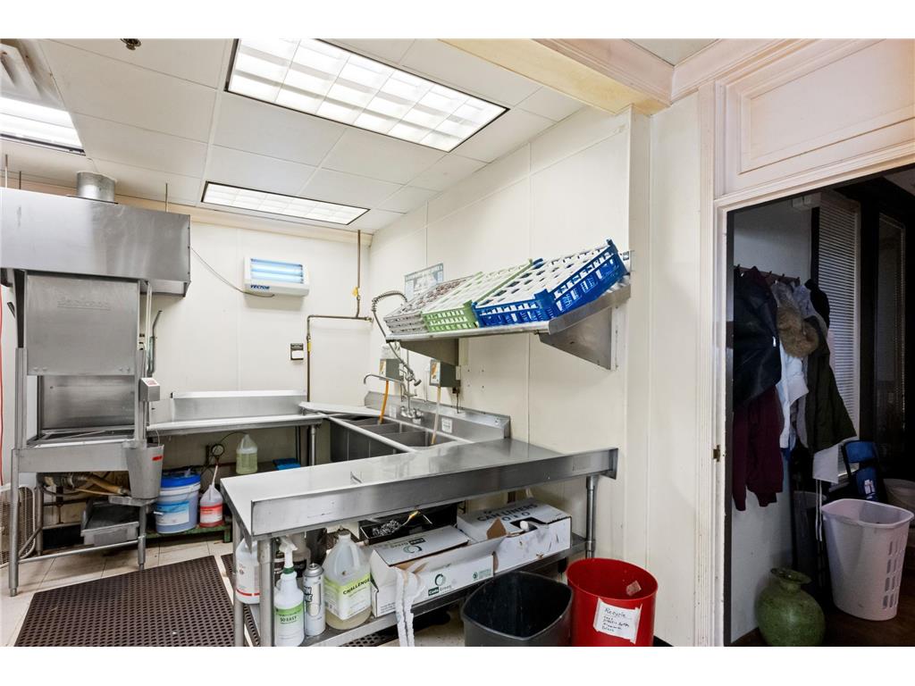 613 Broadway Street Alexandria MN 56308 6751276 image47