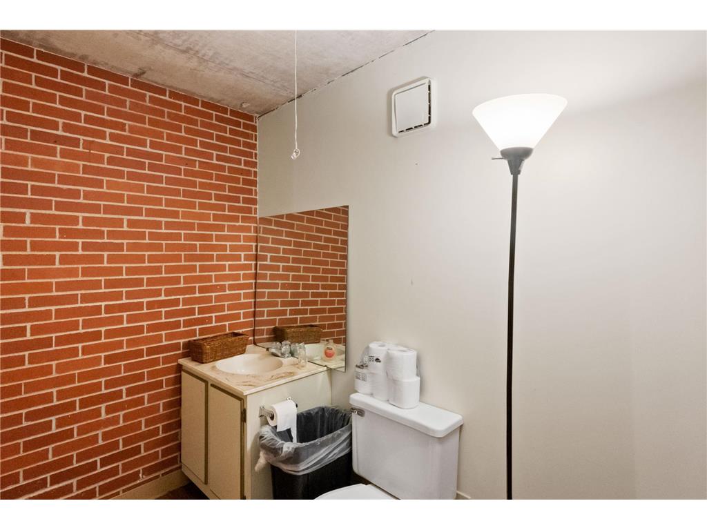 613 Broadway Street Alexandria MN 56308 6751276 image72