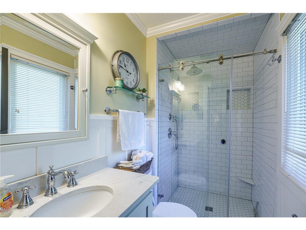 613 Chicago Drive Burnsville MN 55306 7064189 image36