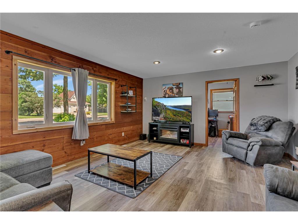 613 E Elm Avenue Olivia MN 56277 7104721 image11