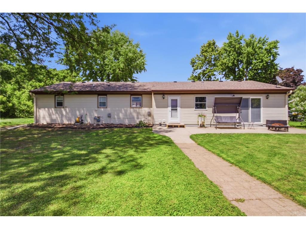 613 E Elm Avenue Olivia MN 56277 7104721 image2