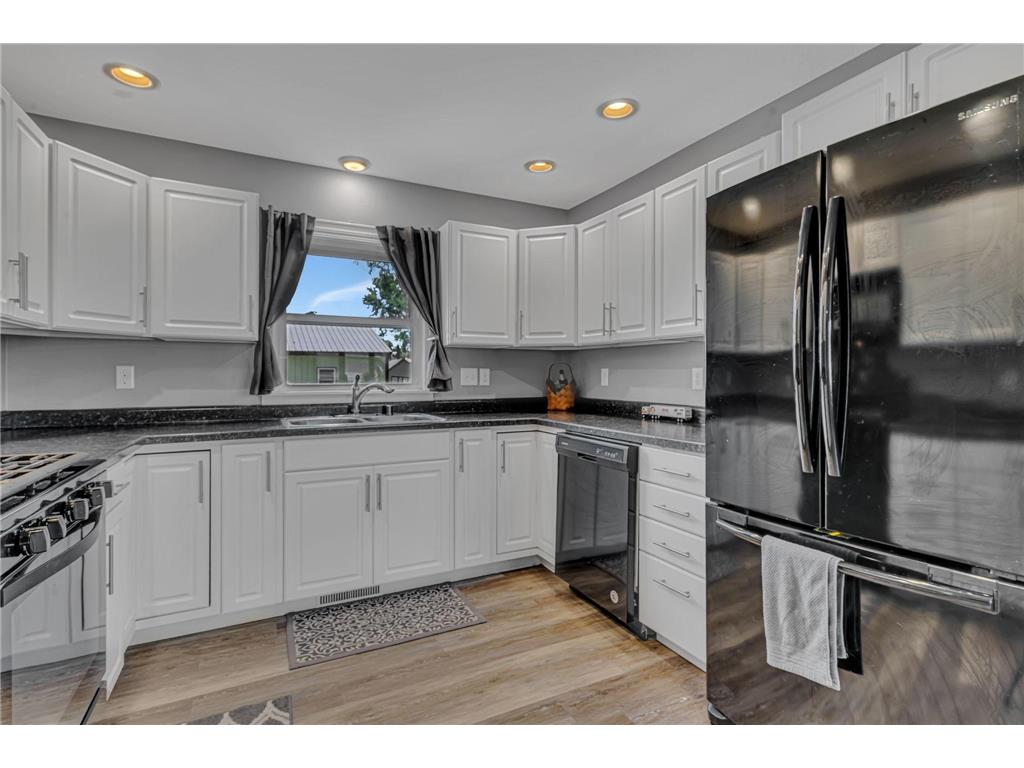 613 E Elm Avenue Olivia MN 56277 7104721 image7