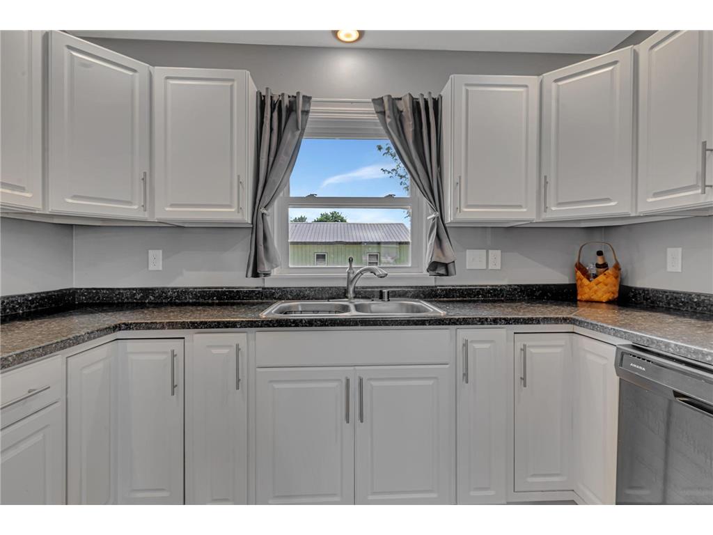 613 E Elm Avenue Olivia MN 56277 7104721 image8