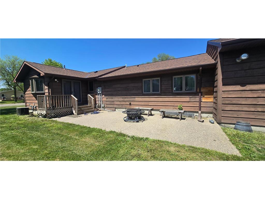 613 E Walnut Avenue Olivia MN 56277 7074915 image3