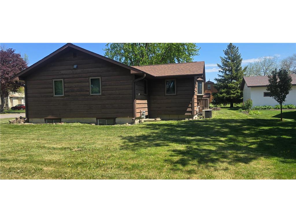 613 E Walnut Avenue Olivia MN 56277 7074915 image5