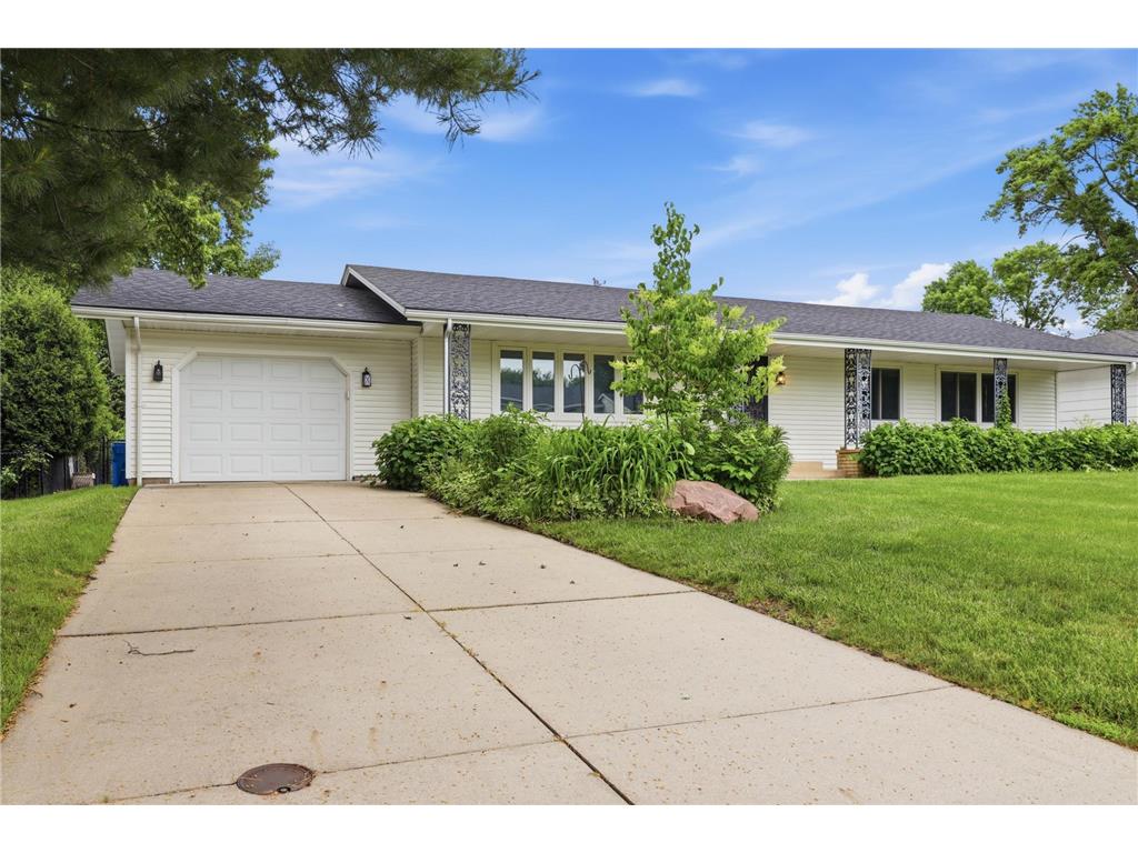 613 Monroe Street S Shakopee MN 55379 7056920 image1