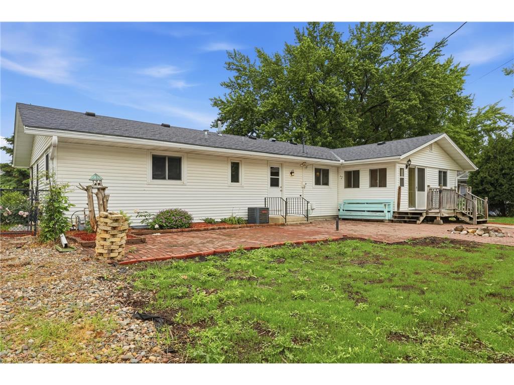 613 Monroe Street S Shakopee MN 55379 7056920 image32