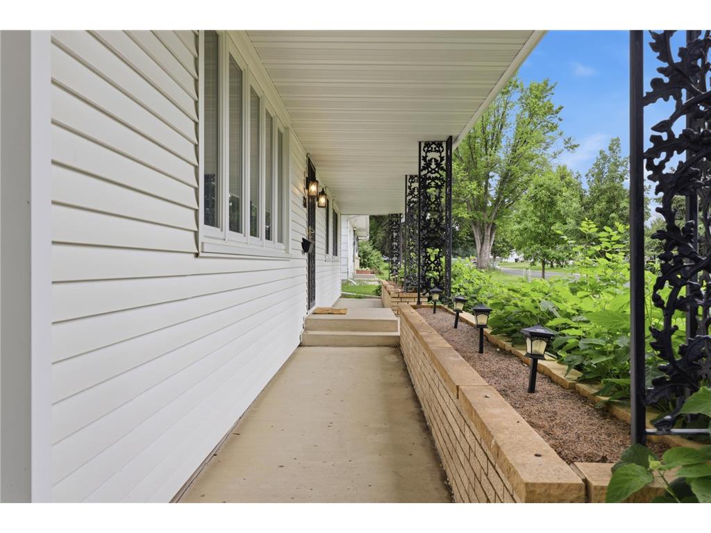 613 Monroe Street S Shakopee MN 55379 7056920 image4