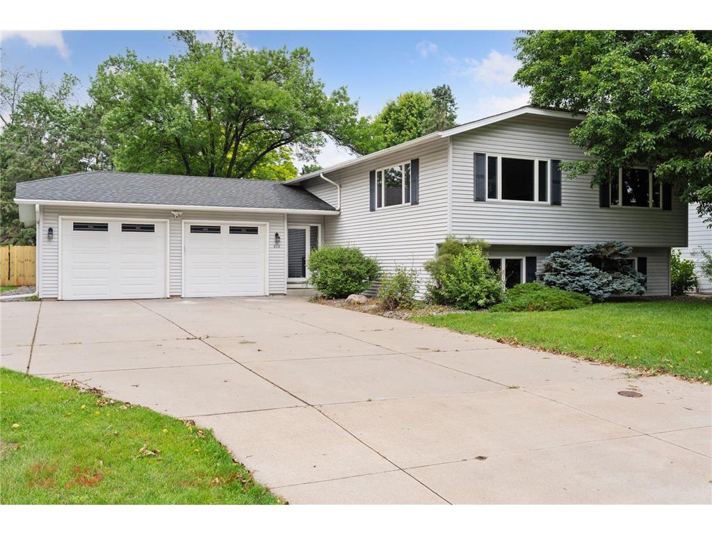 613 S Owasso Boulevard W Roseville MN 55113 - Owasso 6812291 image2