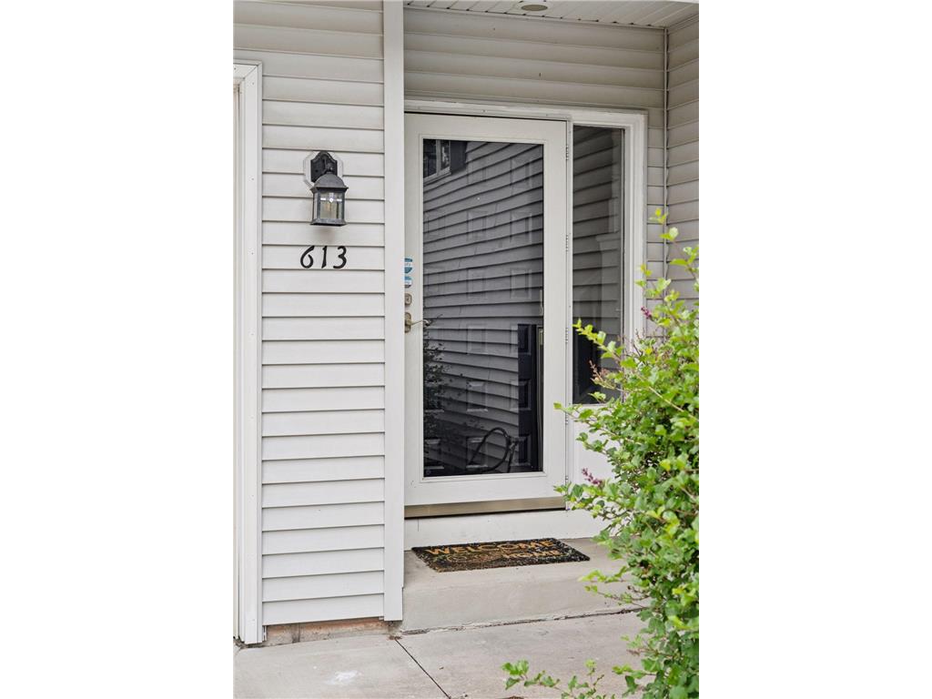 613 S Owasso Boulevard W Roseville MN 55113 - Owasso 6812291 image3