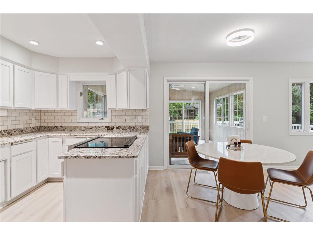 613 S Owasso Boulevard W Roseville MN 55113 - Owasso 6812291 image6