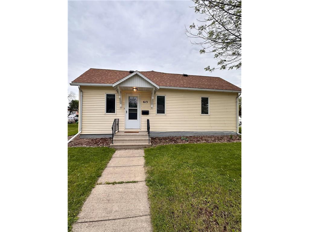 613 S Section Avenue Spring Valley MN 55975 6601867 image1