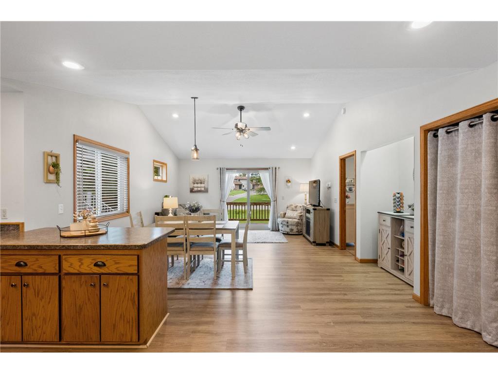 613 Temple Street Alexandria MN 56308 7043261 image3