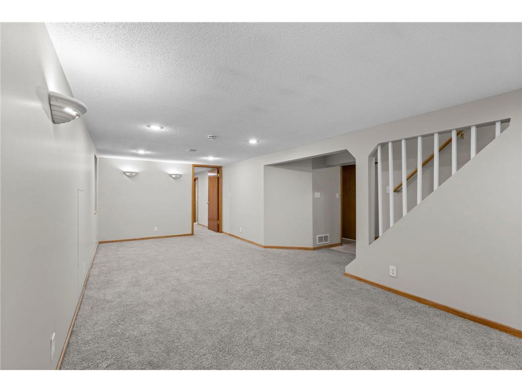 6133 Garbe Avenue Woodbury MN 55125 7108145 image23